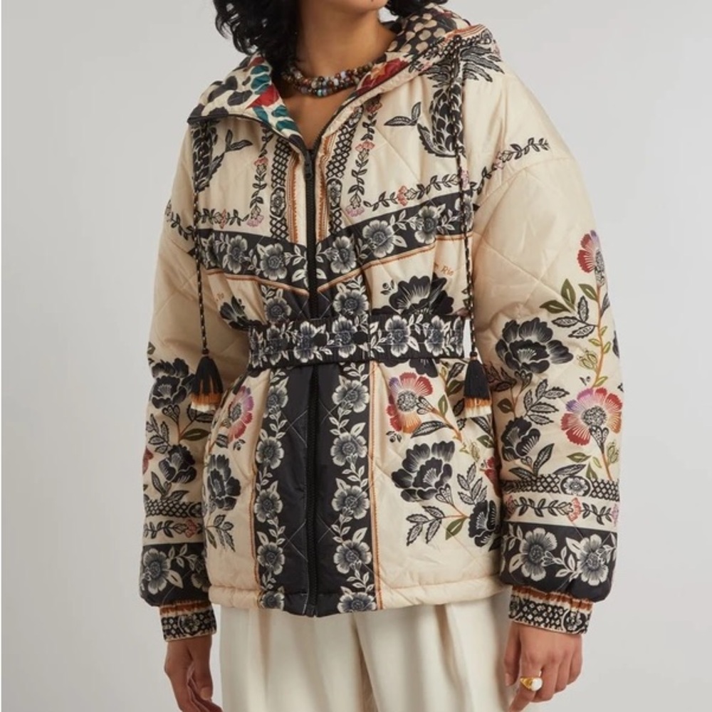 -SOLD-FARM Rio- NEW Romantic Garden Puffer -Size Small